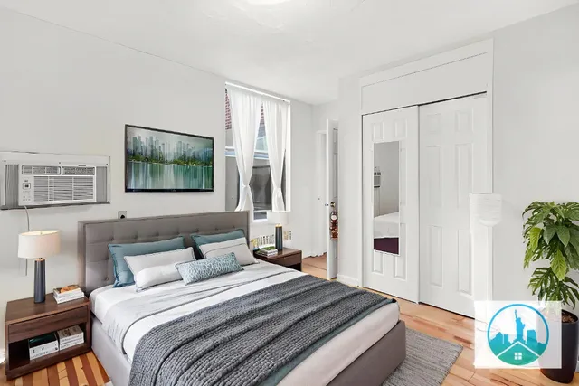 $628,000 | 112 West 72nd Street, Unit PHC | Upper West Side