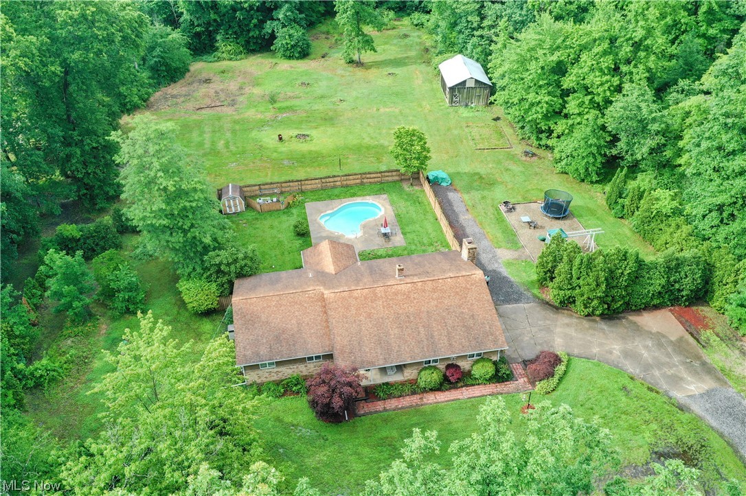 942 Prentice Road Northwest Warren, OH 44481 - Photo 3 of 22