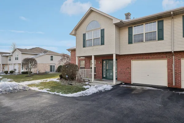 $235,900 | 12539 Quinn Drive, Unit 402, Alsip, IL 60803