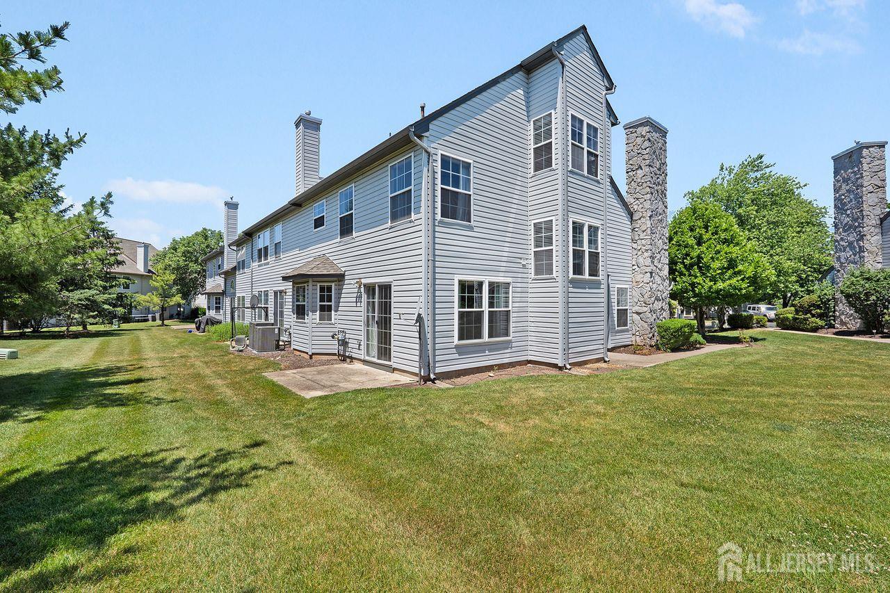 385 Draco Road Piscataway, NJ 08854 - Photo 4 of 25