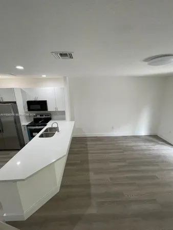 $3,200 | 5725 Northwest 114th Path, Unit 106, Doral, FL 33178