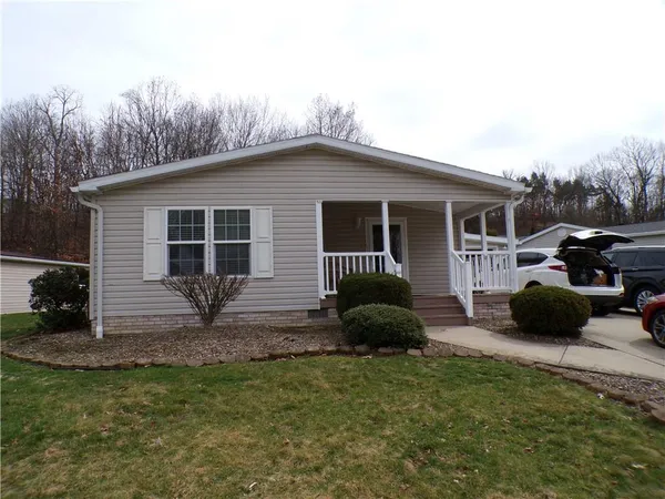 $221,000 | 218 Rock Lake Drive, Zelienople, PA 16063