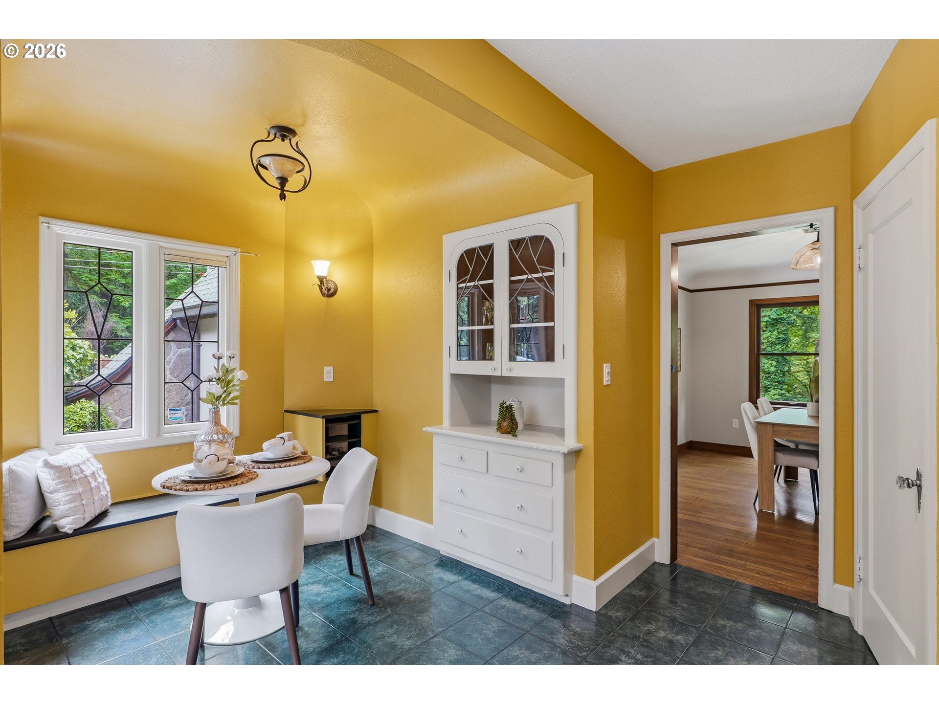 6164 Southwest Capitol Highway Portland, OR 97239 - Photo 11 of 48 Kitchen/Nook