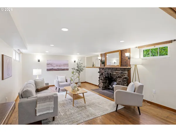 $1,250,000 | 6164 Southwest Capitol Highway, Portland, OR 97239
