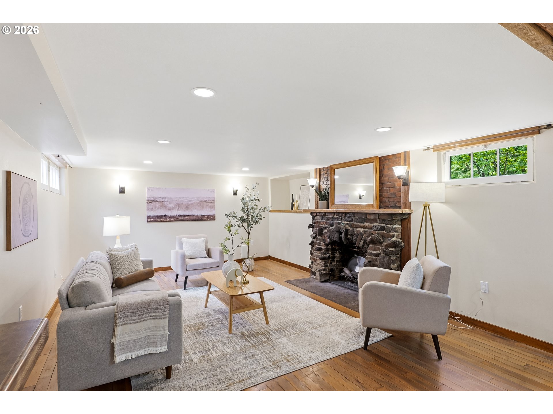 6164 Southwest Capitol Highway Portland, OR 97239 - Photo 27 of 48 Living Room