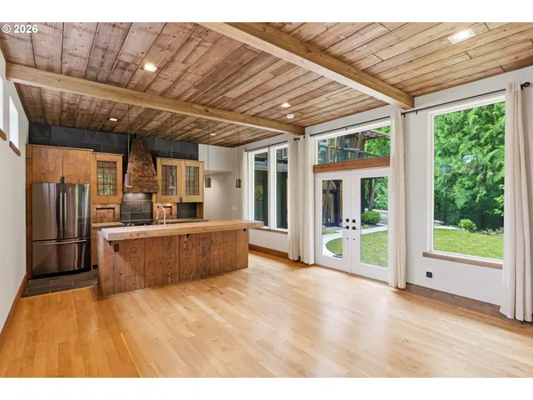 $1,250,000 | 6164 Southwest Capitol Highway, Portland, OR 97239