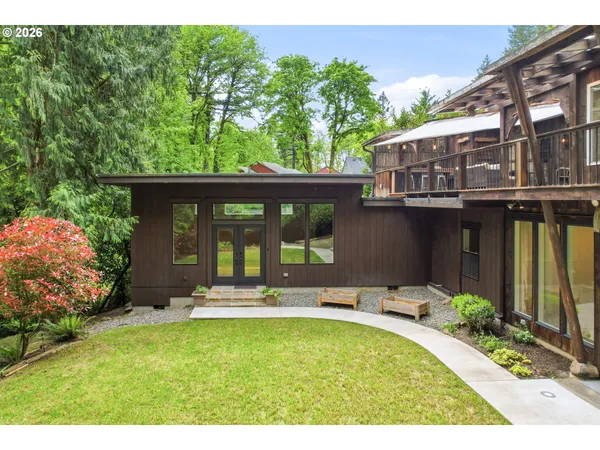 $1,250,000 | 6164 Southwest Capitol Highway, Portland, OR 97239