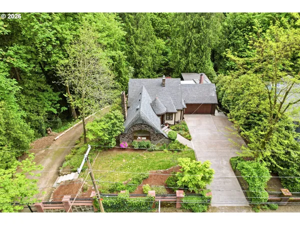 $1,250,000 | 6164 Southwest Capitol Highway, Portland, OR 97239