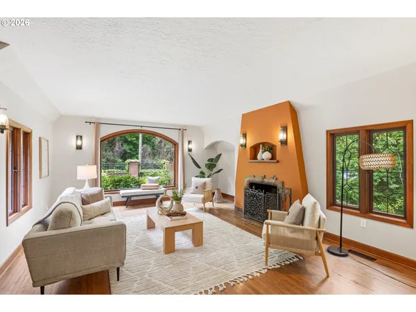$1,250,000 | 6164 Southwest Capitol Highway, Portland, OR 97239