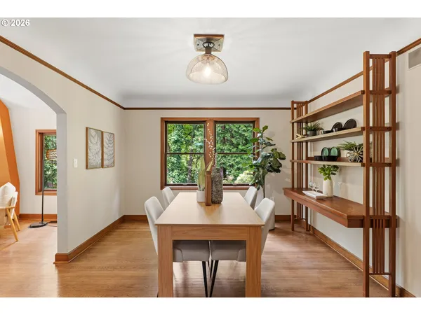 $1,250,000 | 6164 Southwest Capitol Highway, Portland, OR 97239