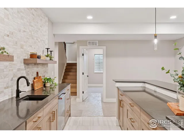 $1,300,000 | 927 William Way, Berthoud, CO 80513