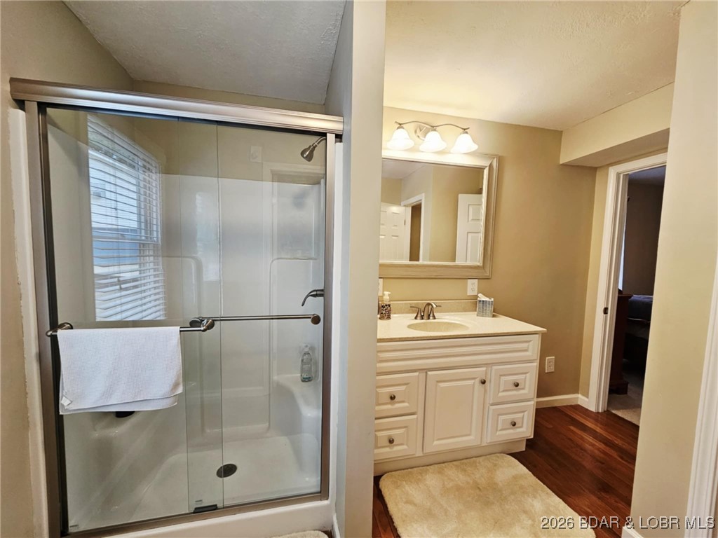 1185 Oval Road Climax Springs, MO 65324 - Photo 44 of 47 Main-floor ensuite