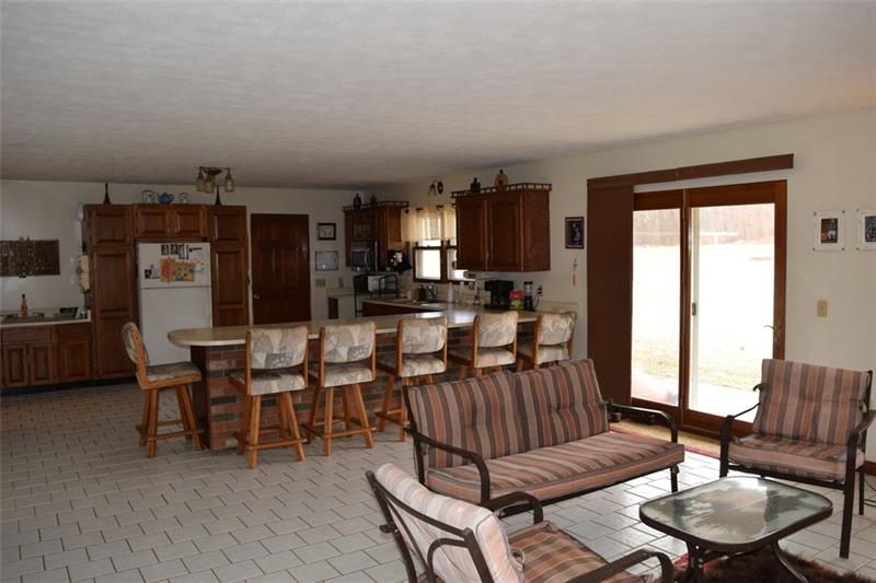 541 Congress Hill Road Franklin, PA 16323 - Photo 5 of 23