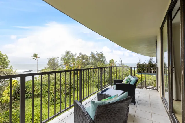 $585,000 | 2405 Kalanianaole Avenue, Unit 503, Hilo, HI 96720