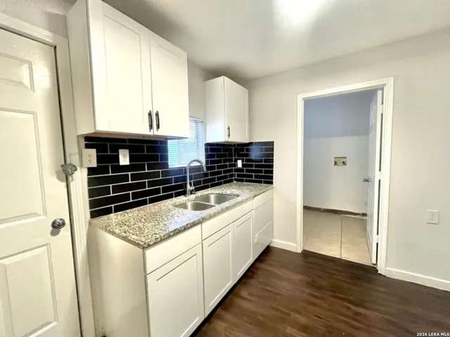 $1,300 | 1217 Keats Street, San Antonio, TX 78211