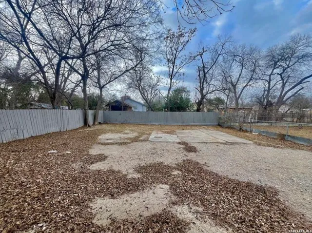 $1,300 | 1217 Keats Street, San Antonio, TX 78211