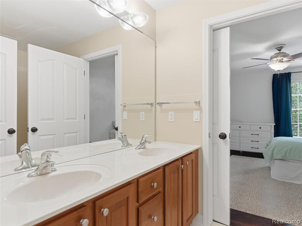 5454 Creekmonte Drive Rochester, MI 48306 - Photo 38 of 69