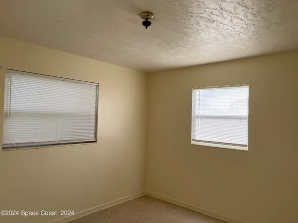 $1,500 | 360 Schoolhouse Lane, Merritt Island, FL 32953