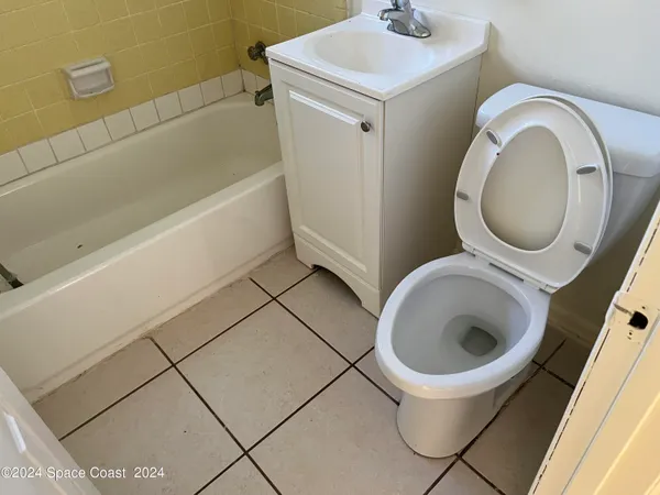 $1,500 | 360 Schoolhouse Lane, Merritt Island, FL 32953