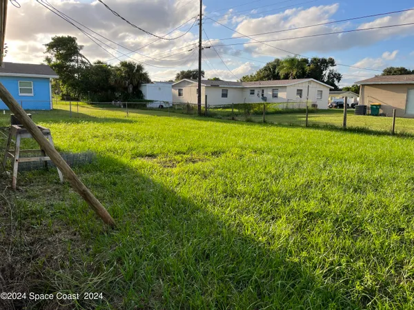 $1,500 | 360 Schoolhouse Lane, Merritt Island, FL 32953