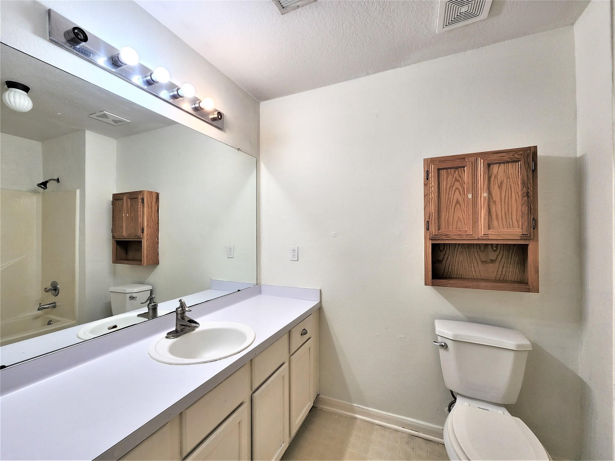 5819 Flower Gate Drive Spring, TX 77373 - Photo 7 of 11 Gallery Image 7