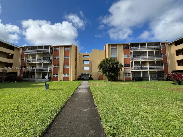 $120,000 | 3700 Northwest 21st Street, Unit 304, Lauderdale Lakes, FL 33311