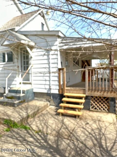 329 Eleventh Street Schenectady, NY 12306 - Photo 12 of 29 IMG_1028