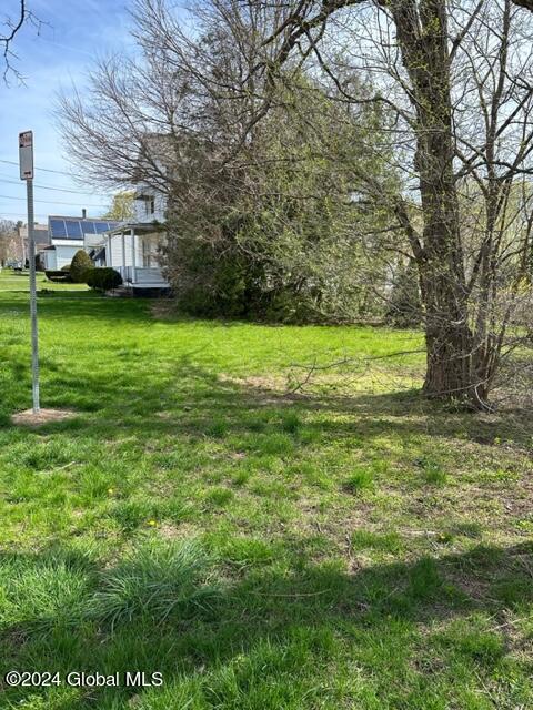 329 Eleventh Street Schenectady, NY 12306 - Photo 3 of 29 IMG_1020