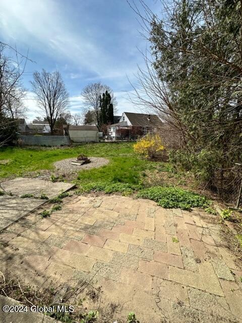 329 Eleventh Street Schenectady, NY 12306 - Photo 5 of 29 IMG_1022