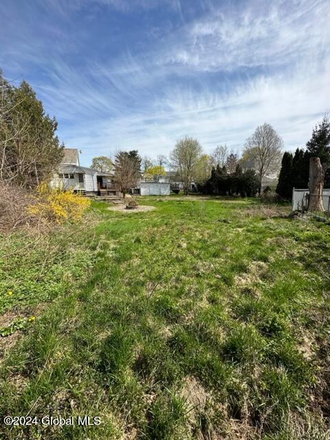 329 Eleventh Street Schenectady, NY 12306 - Photo 6 of 29 IMG_1023
