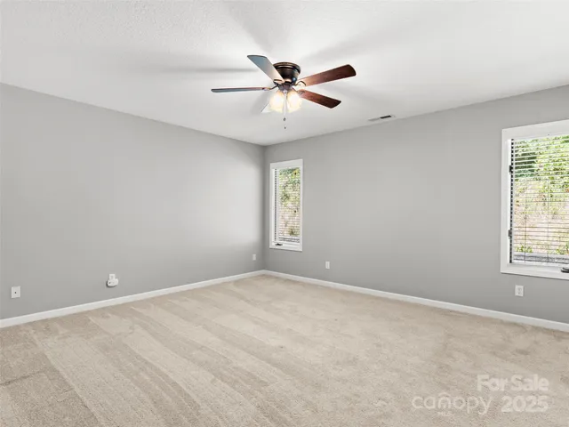 $400,000 | 338 Kyfields, Weaverville, NC 28787