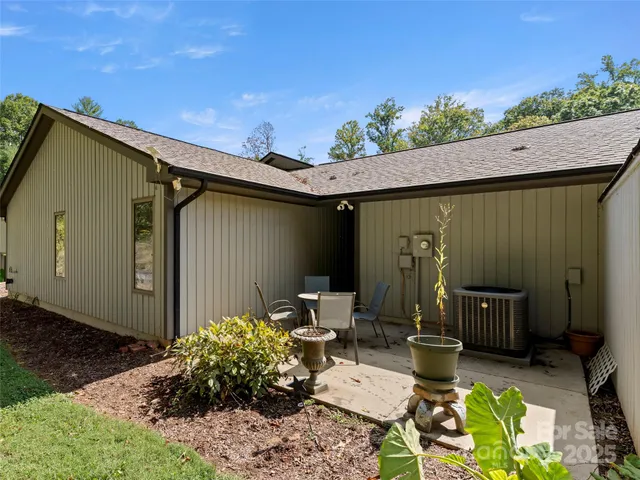 $400,000 | 338 Kyfields, Weaverville, NC 28787