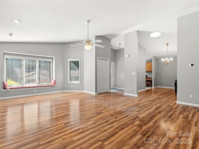 $400,000 | 338 Kyfields, Weaverville, NC 28787