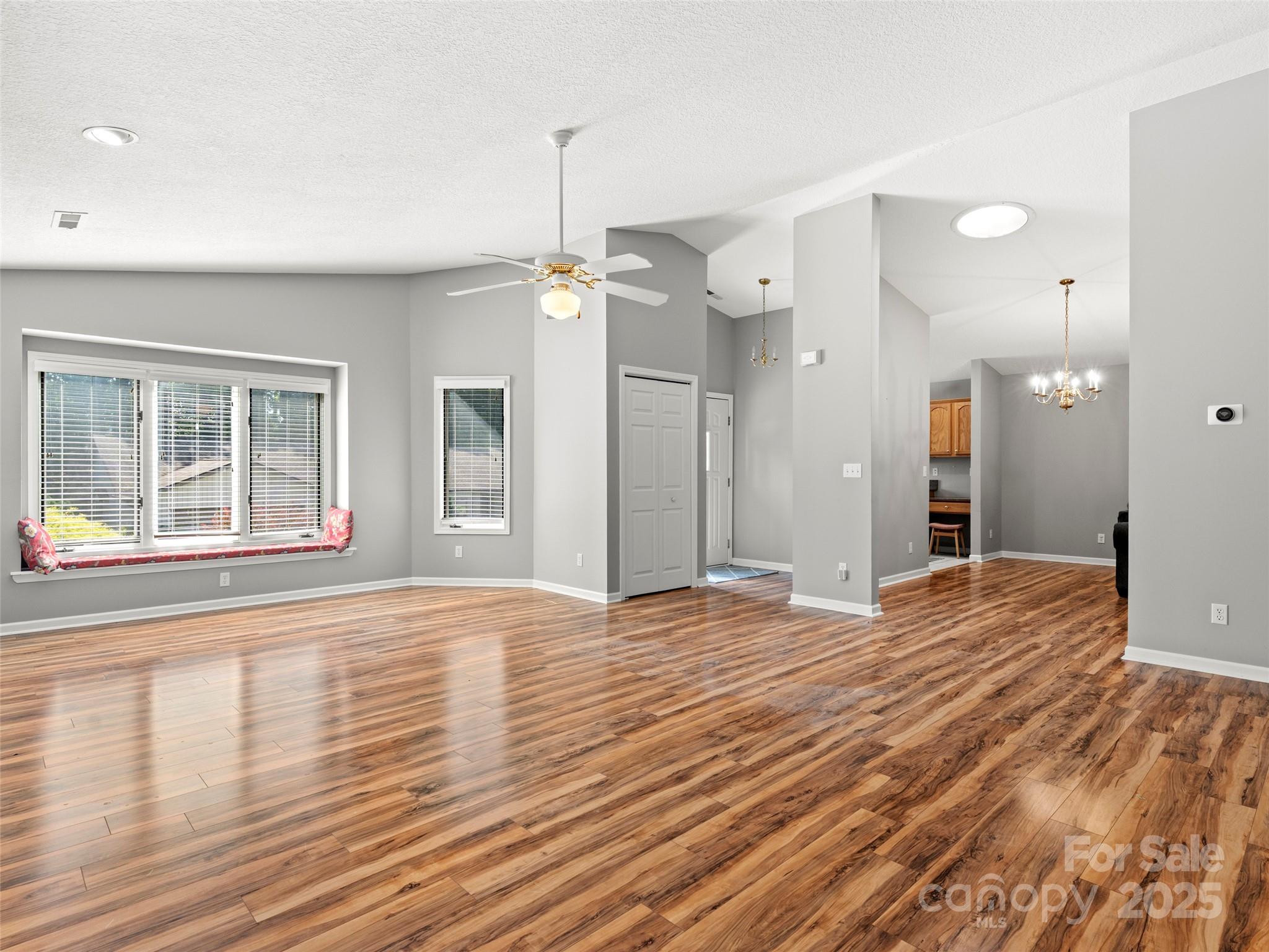 338 Kyfields Weaverville, NC 28787 - Photo 5 of 27