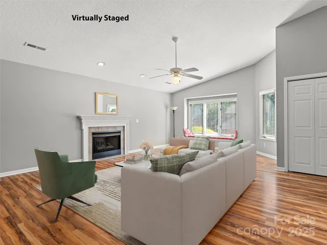 $400,000 | 338 Kyfields, Weaverville, NC 28787