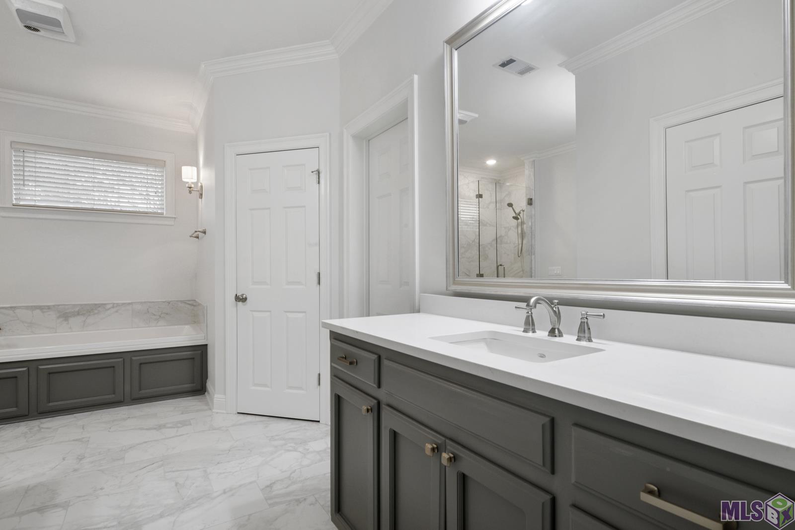 417 Hidden Lake Court Baton Rouge, LA 70810 - Photo 17 of 24
