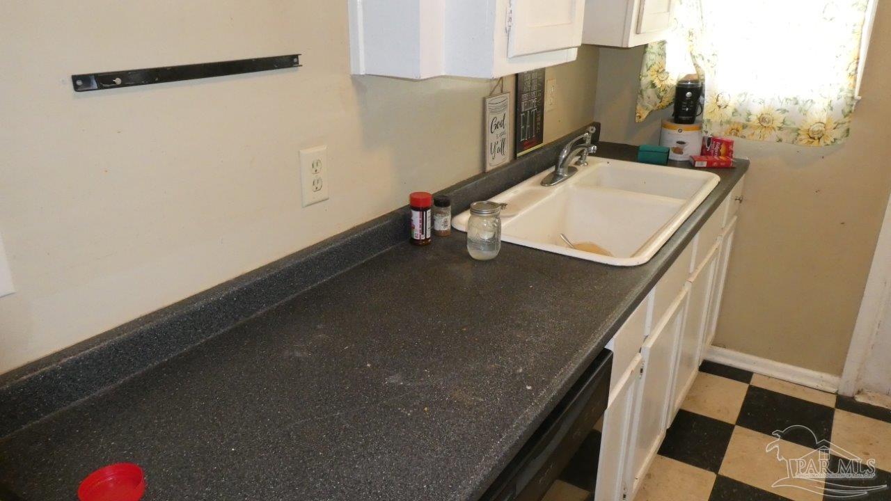 107 Northwest Kalash Road Pensacola, FL 32507 - Photo 3 of 16 Gallery Image 3