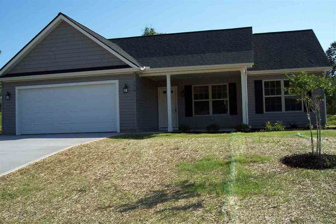 1019 St Charles Way Anderson, SC 29621 - Photo 1 of 3 Gallery Image 1