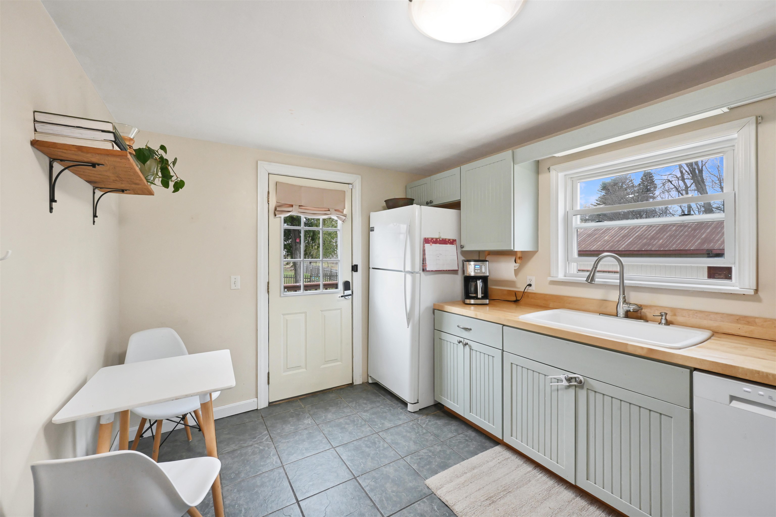 24 Edward Street St. Albans, VT 05478 - Photo 13 of 47