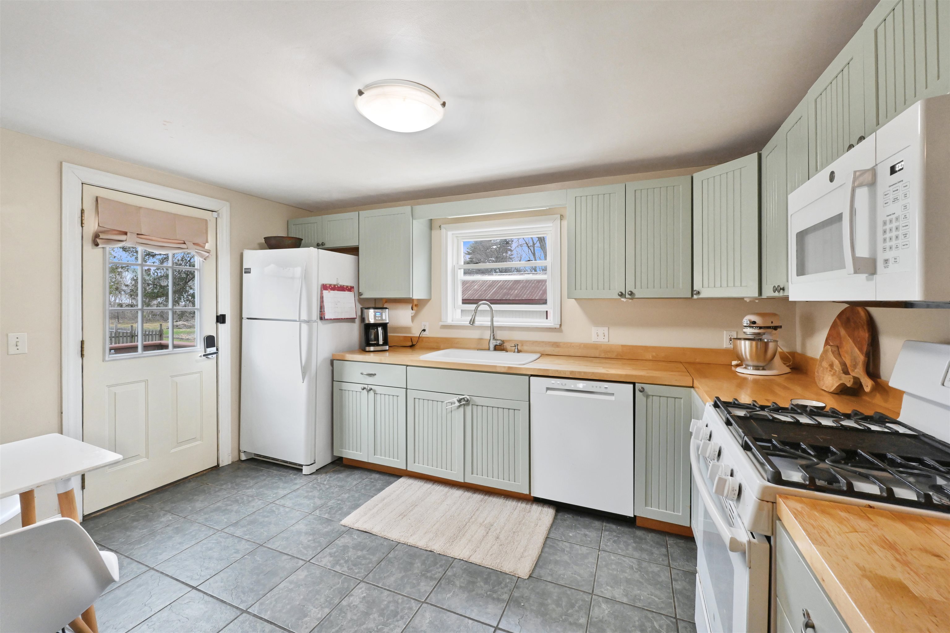 24 Edward Street St. Albans, VT 05478 - Photo 15 of 47