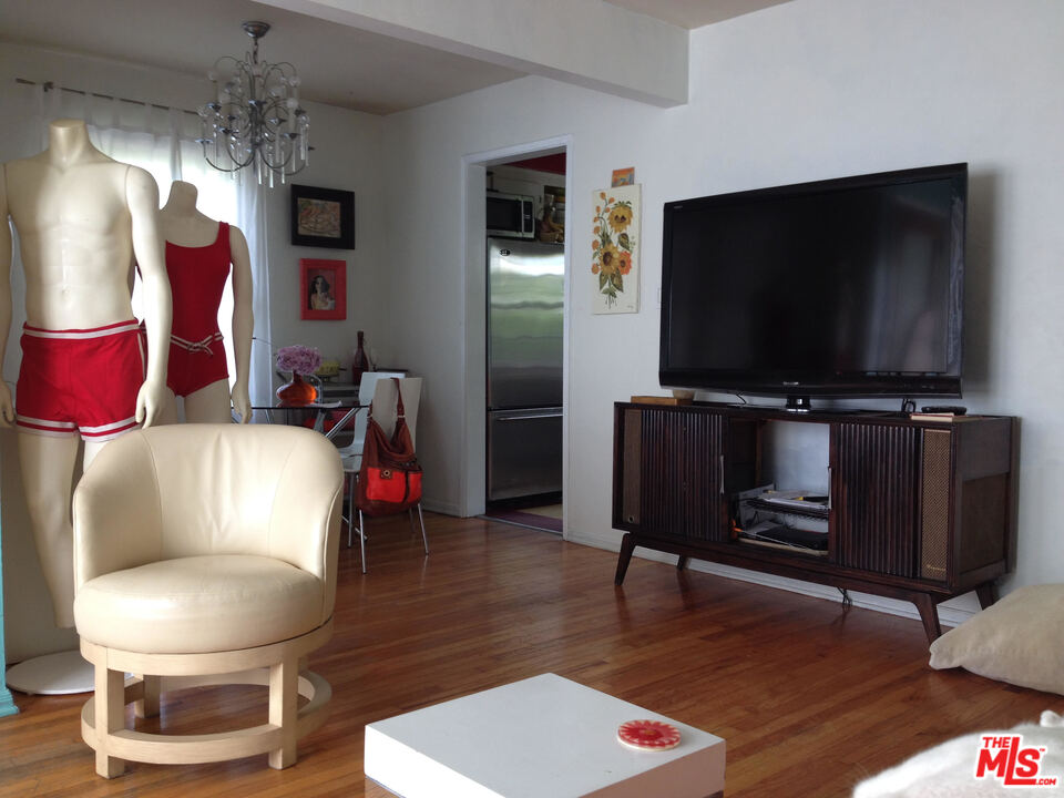 4236 Alla Road Los Angeles, CA 90066 - Photo 5 of 15 Gallery Image 5