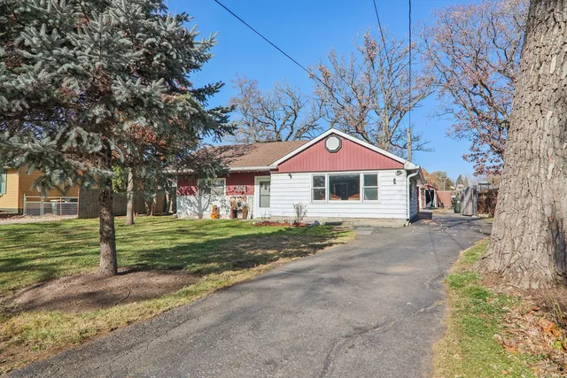$214,999 | 504 West Park Avenue, Round Lake, IL 60073