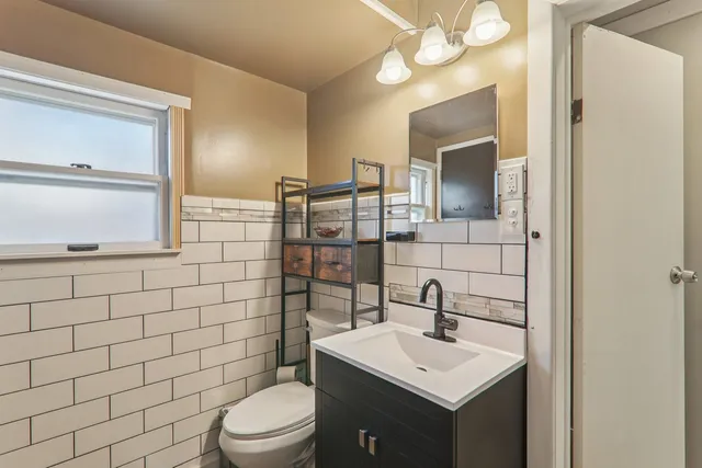 $214,999 | 504 West Park Avenue, Round Lake, IL 60073