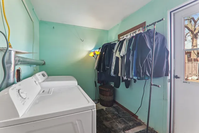 $214,999 | 504 West Park Avenue, Round Lake, IL 60073