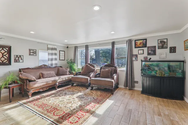 $214,999 | 504 West Park Avenue, Round Lake, IL 60073