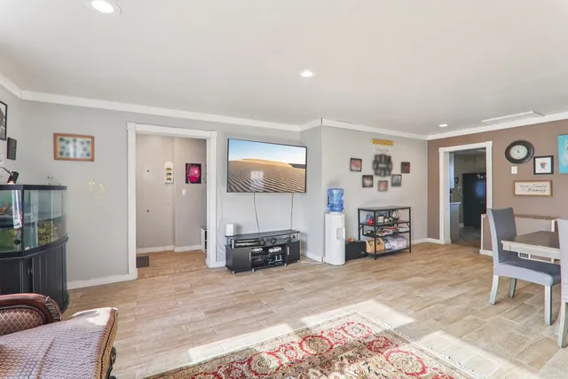 $214,999 | 504 West Park Avenue, Round Lake, IL 60073