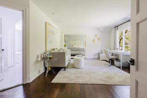 $4,750,000 | 17 Brookside Park, Greenwich, CT 06831