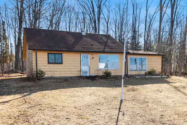 $199,900 | N7279 Sunset Drive, Gresham, WI 54128