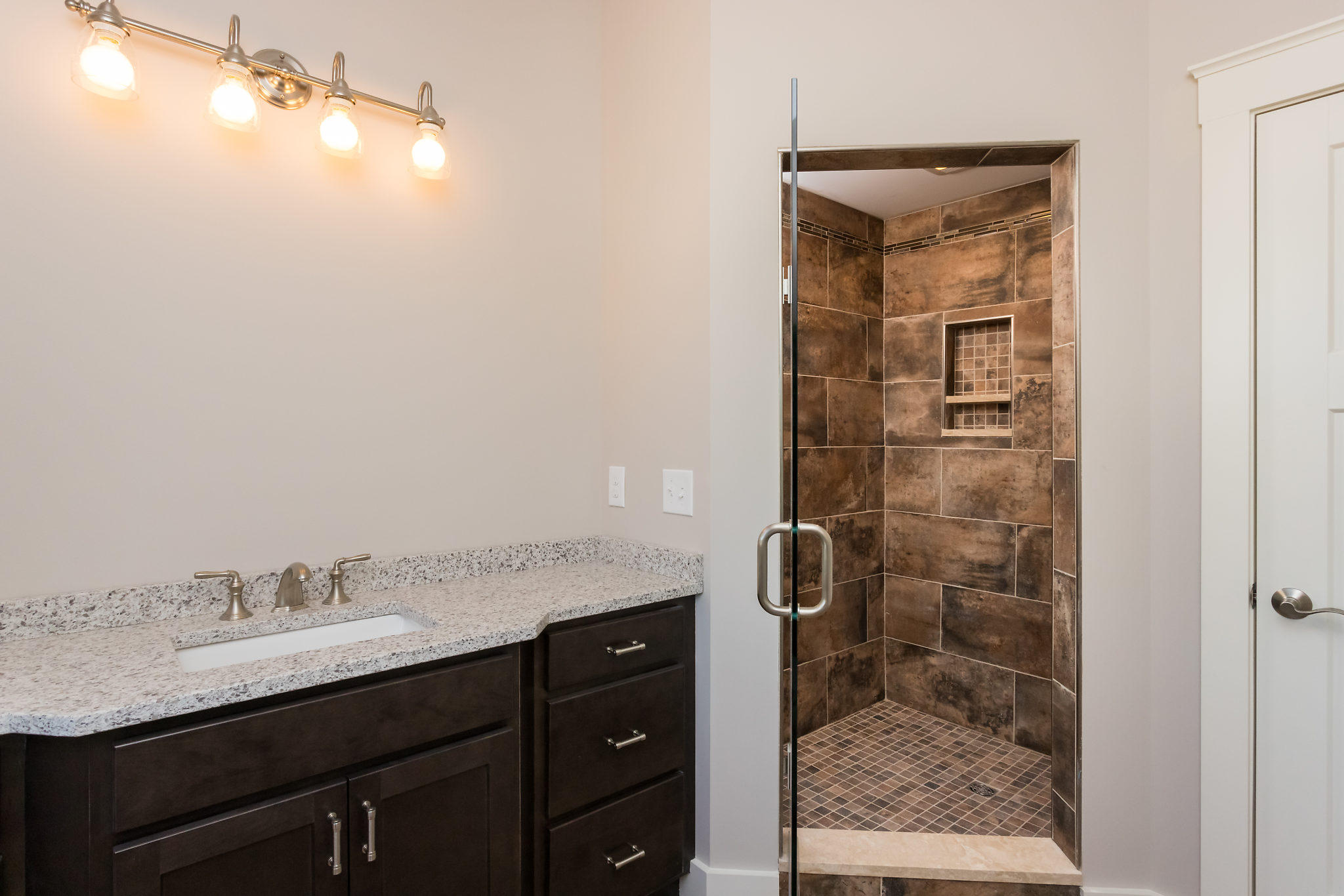 23 Hiltons Run Kittery Point, ME 03905 - Photo 33 of 50 Master bathroom with tile shower