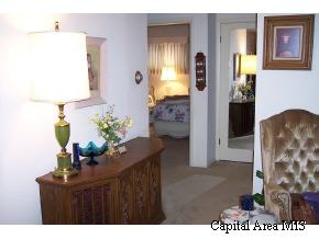 725 Osburn Avenue Springfield, IL 62702 - Photo 7 of 9